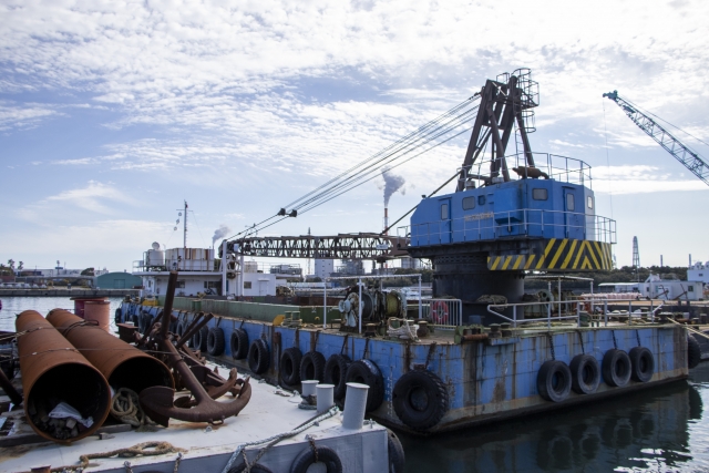 【港湾工事】における【施工管理技士】の役割と専門性：海運を支えるプロフェッショナル