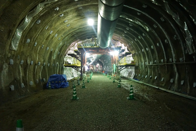 トンネル工事：山岳工法、シールド工法、TBM工法